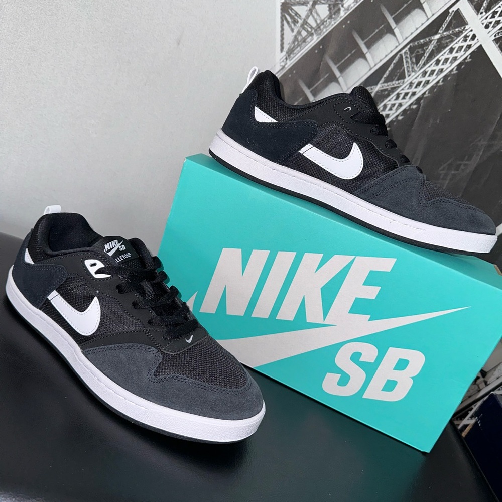 Nike Men's Training Track Shoe, Black Blanco, 8.5